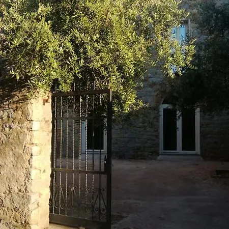 La Casa Di Zia Zaira * Bari Sardo